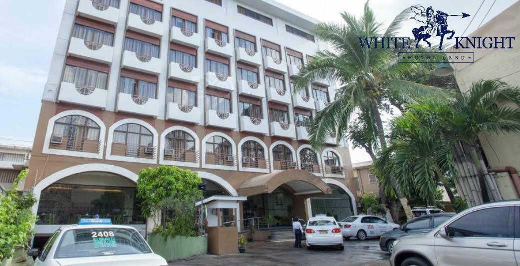 White Knight Hotel Cebu Buitenkant foto